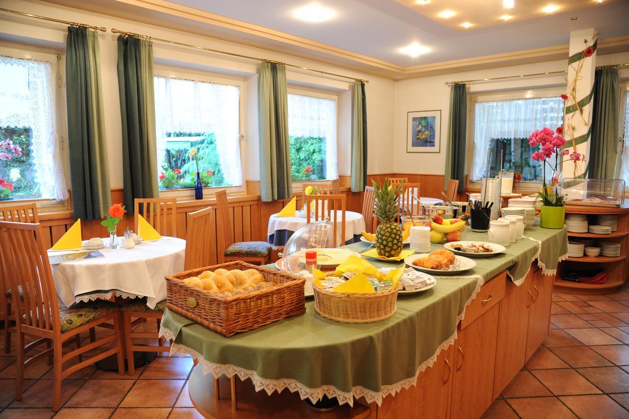 Hotel Pension Schweitzer Silandro Extérieur photo