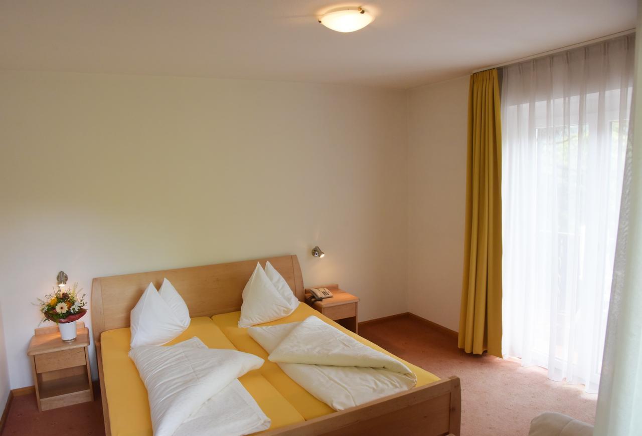 Hotel Pension Schweitzer Silandro Extérieur photo